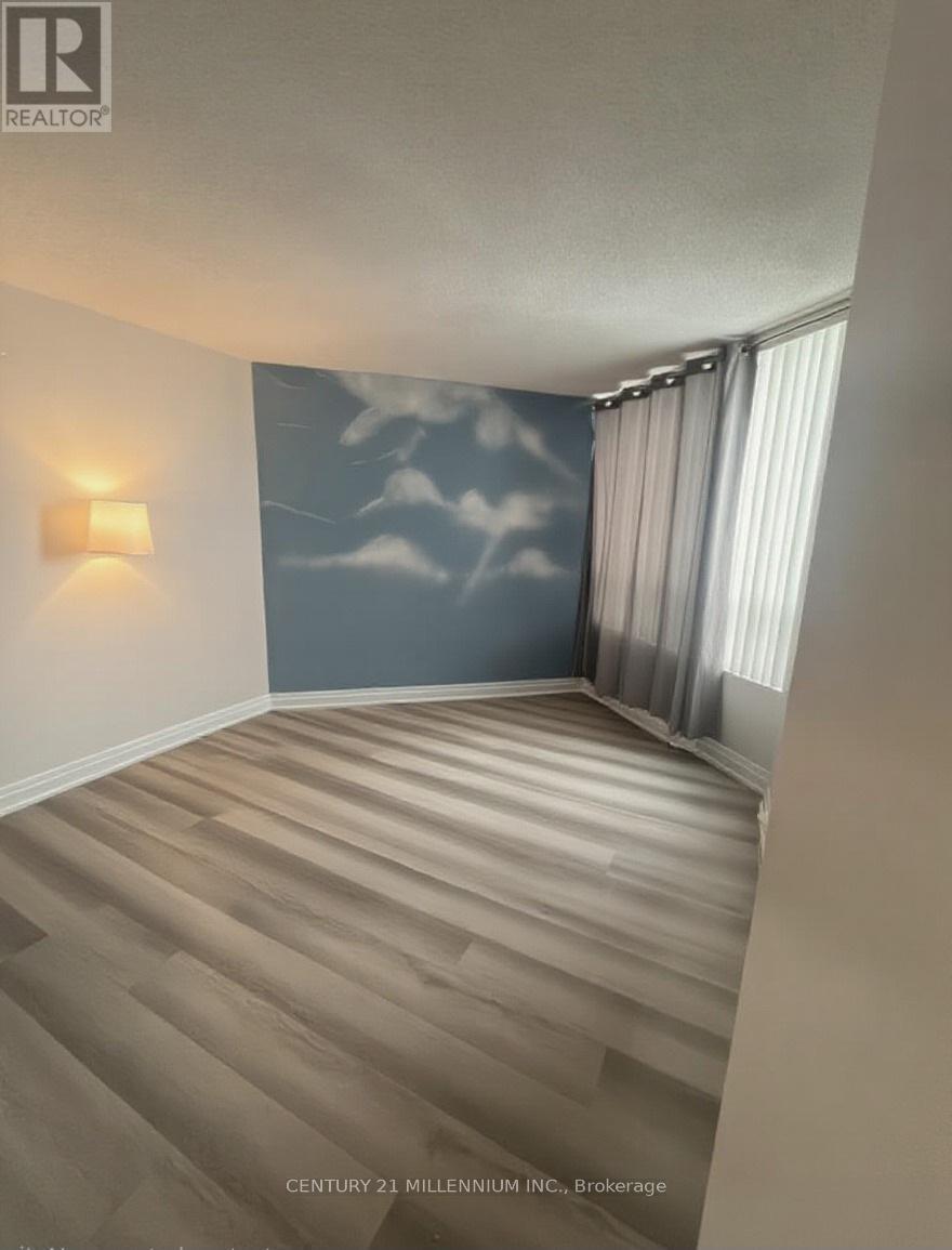 1605 - 26 HANOVER ROAD