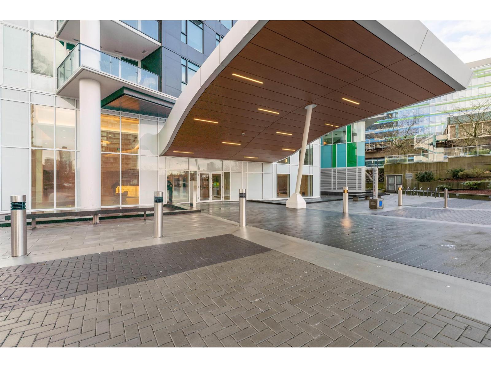 1904 9887 WHALLEY BOULEVARD