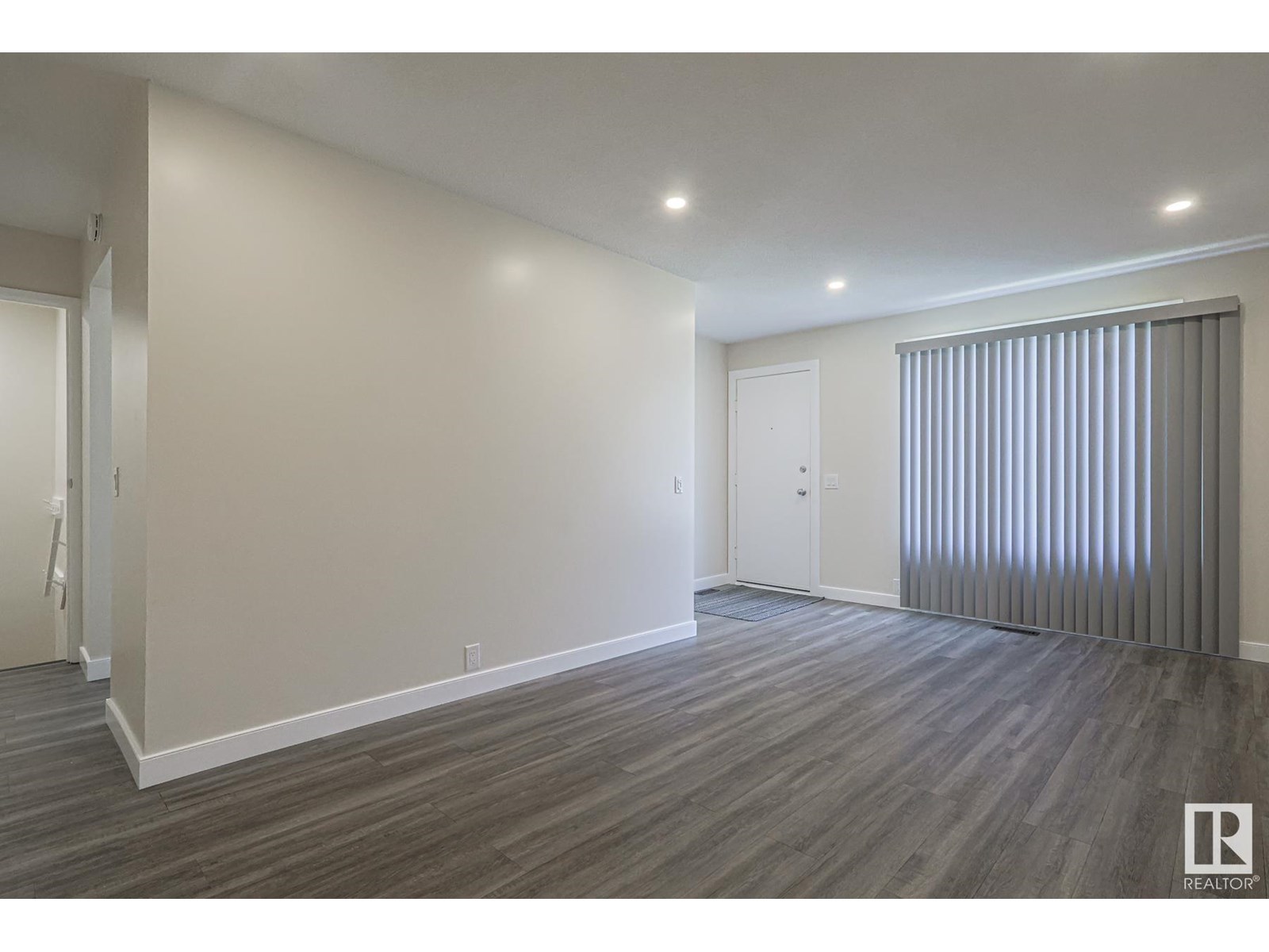 36 HARROW CIRCLE CI NW