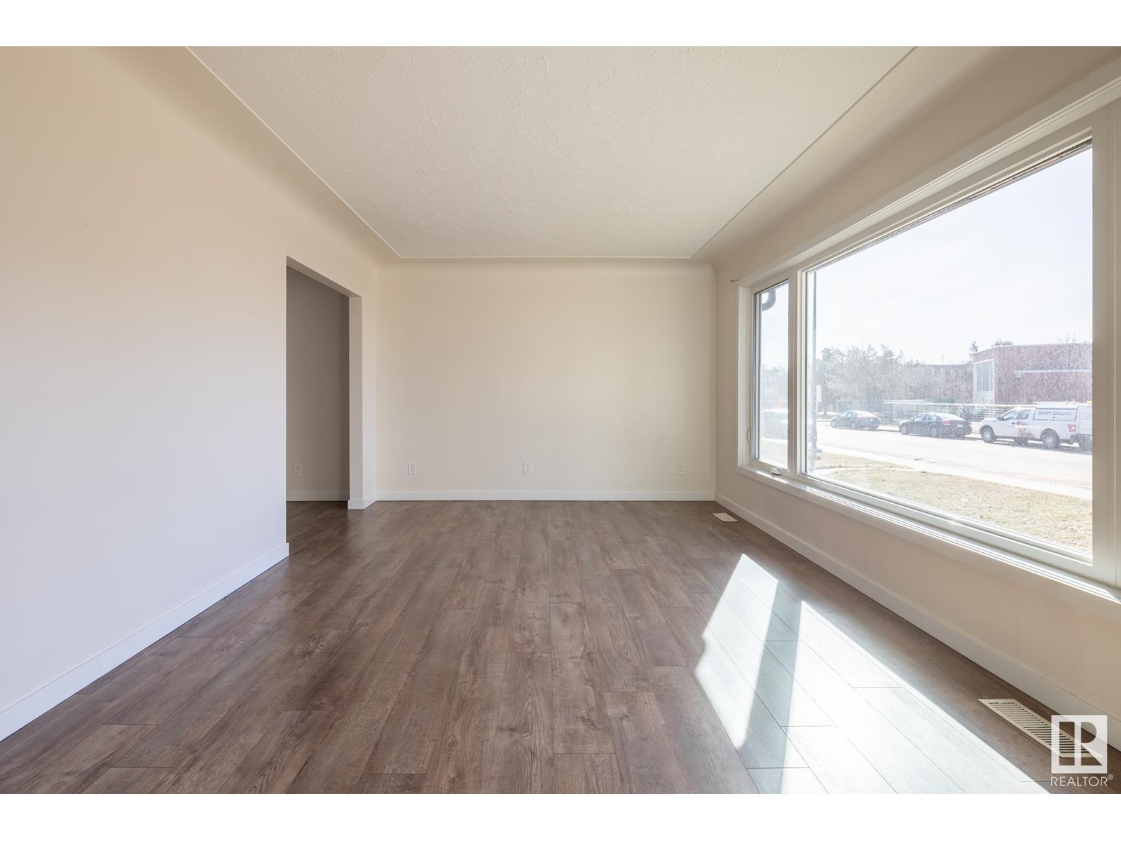 13236 115 AV NW
