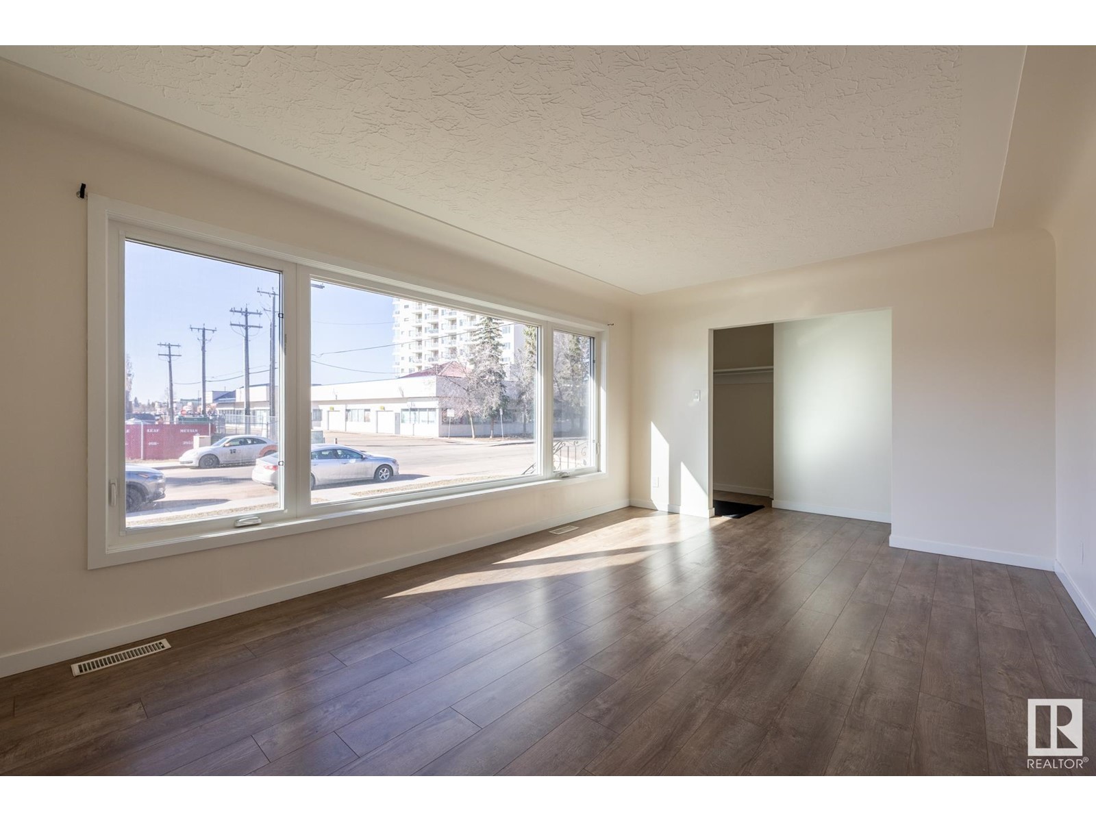13236 115 AV NW