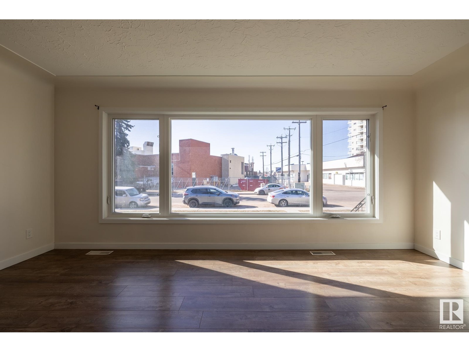 13236 115 AV NW