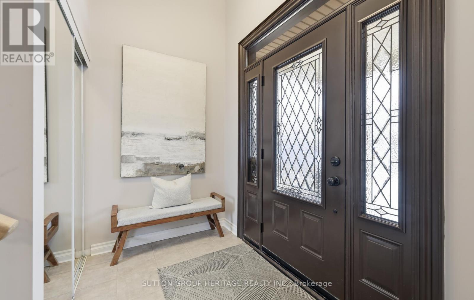 1423 ASHGROVE CRESCENT