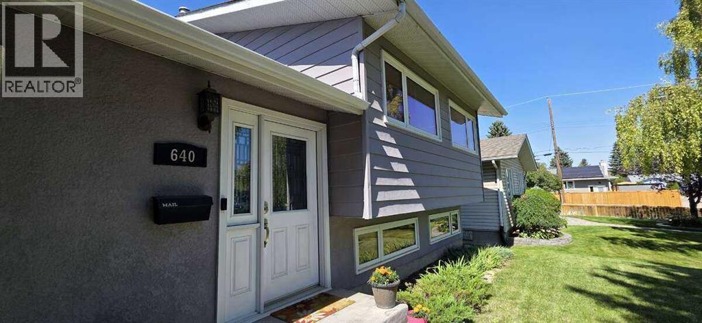 640 Willowburn Crescent SE