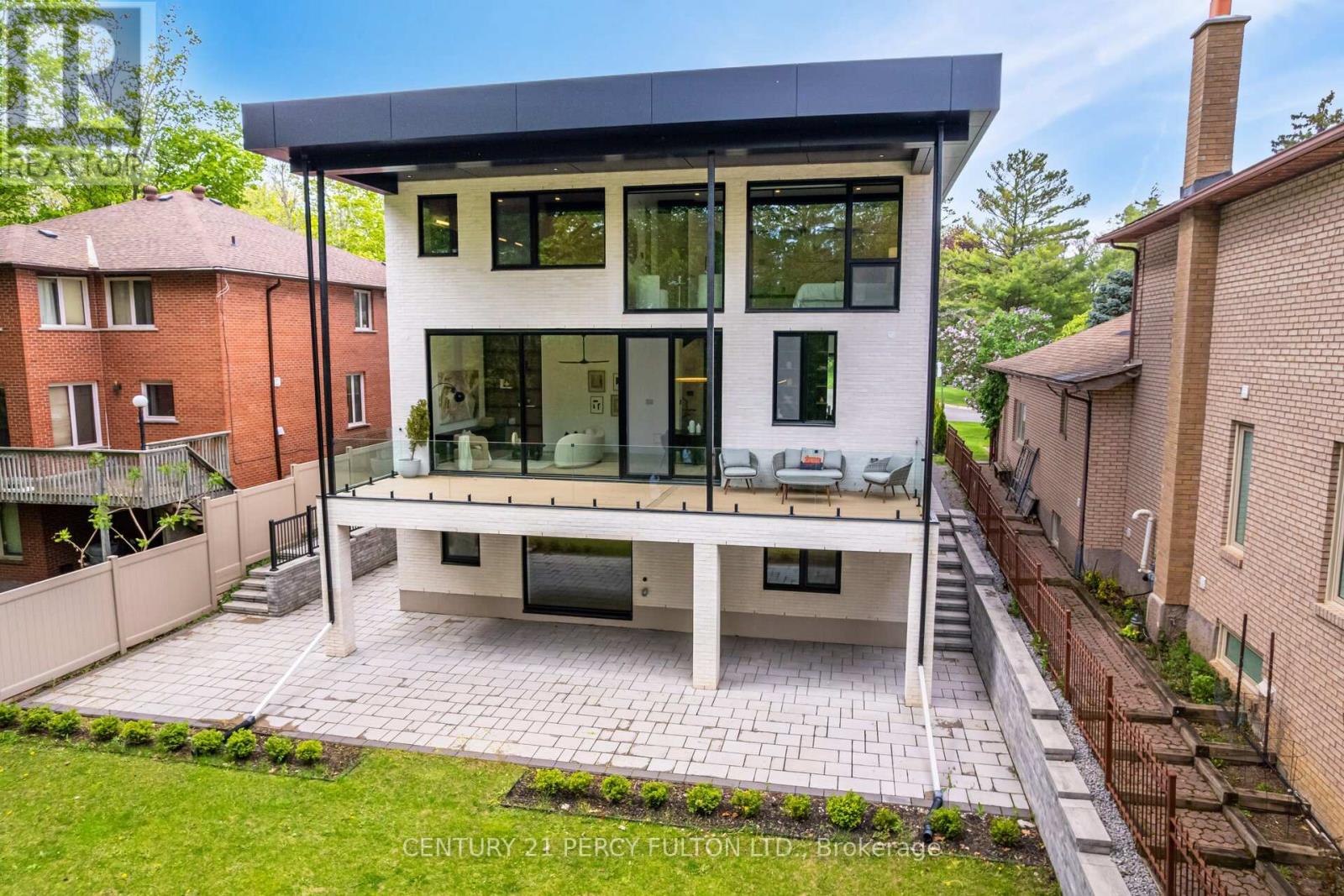 10 HAIDA COURT