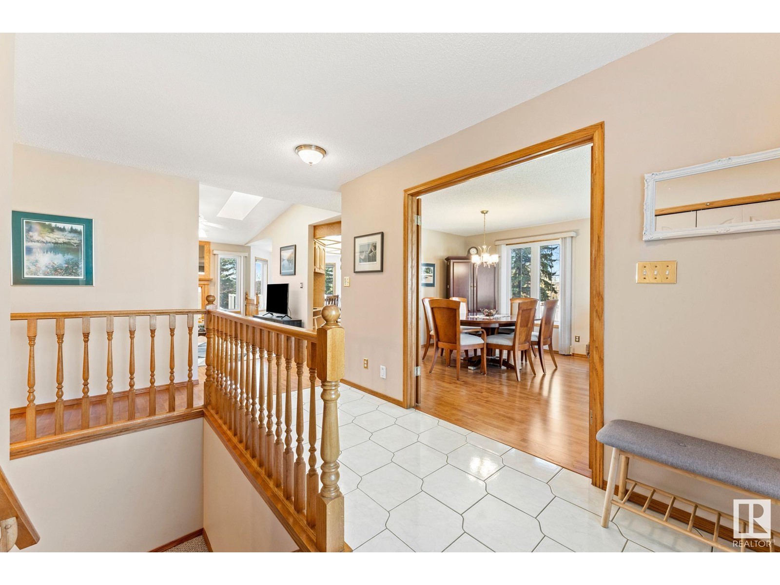 9 COURTENAY PL