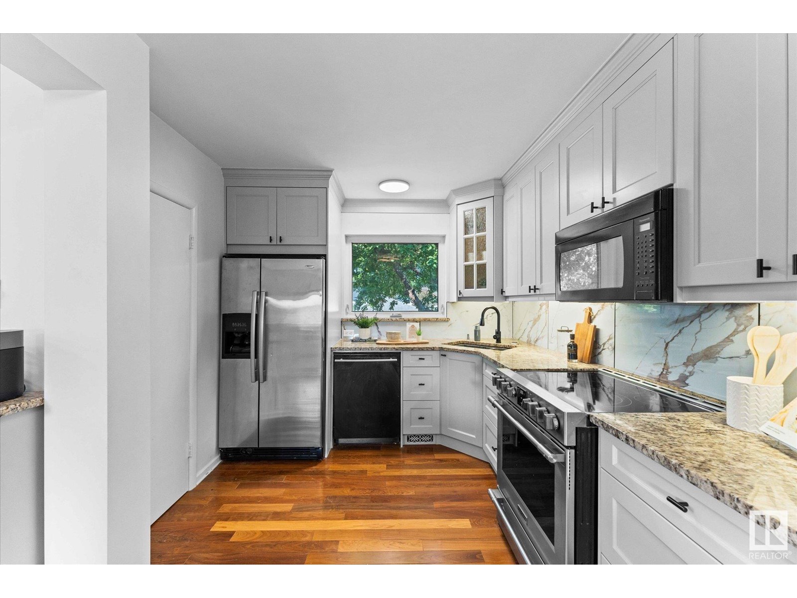10112 81 ST NW