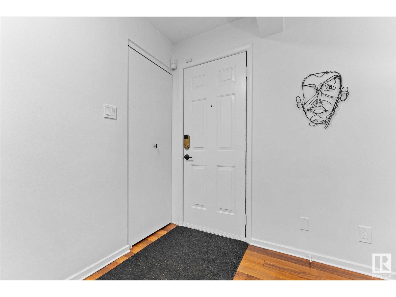10112 81 ST NW