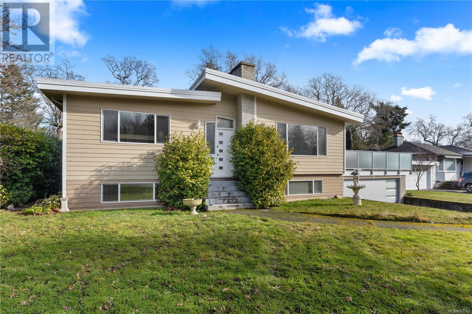 3545 Cardiff Pl