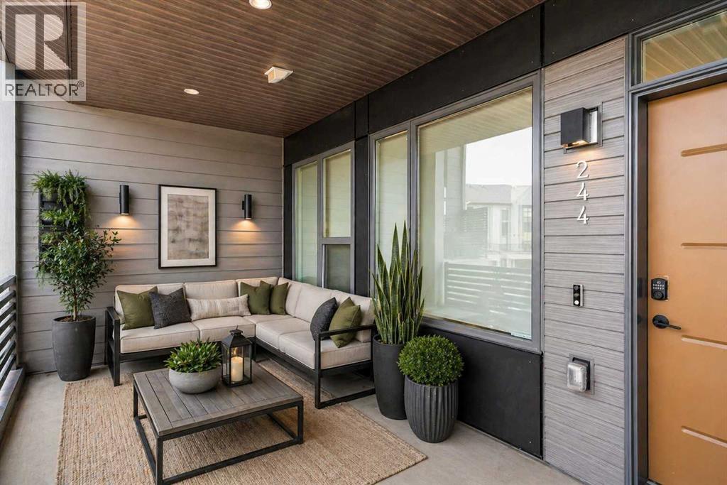 244 Sovereign Common SW