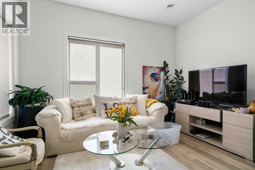 244 Sovereign Common SW