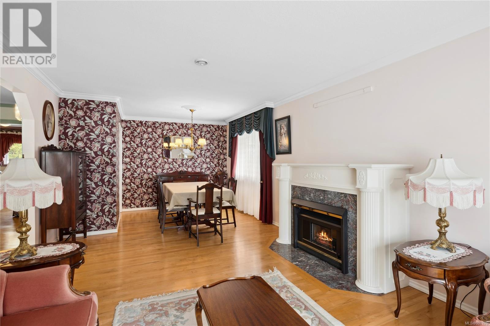 651 Alderwood Dr