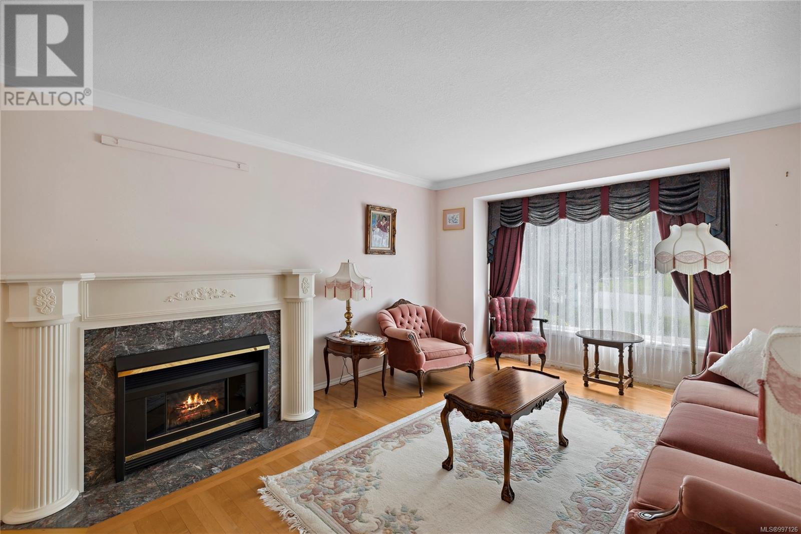 651 Alderwood Dr