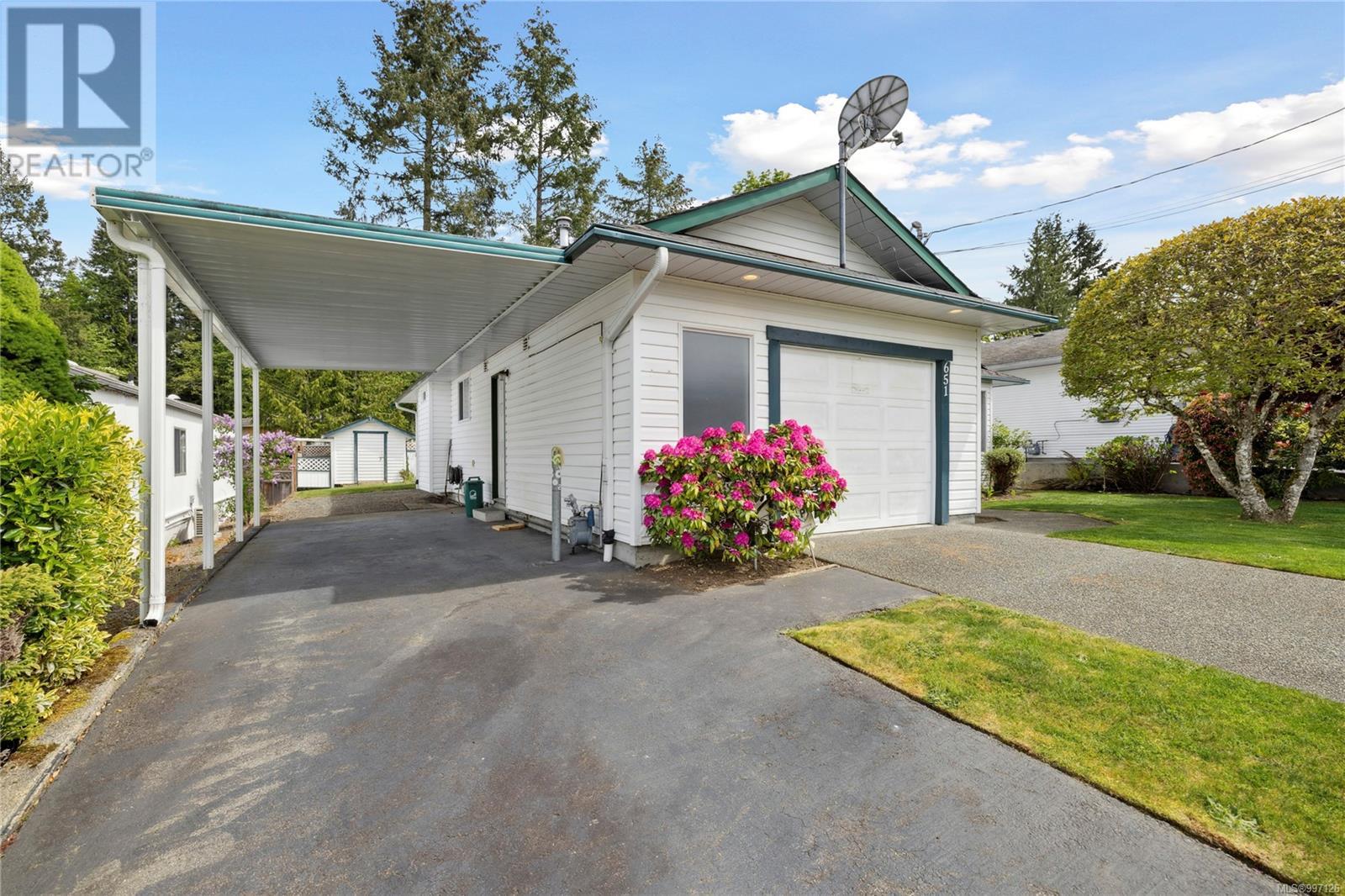 651 Alderwood Dr