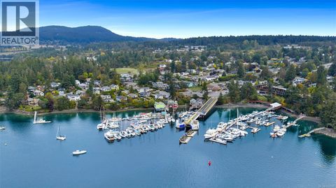 767 Harding Lane Central Saanich BC V8M2G2