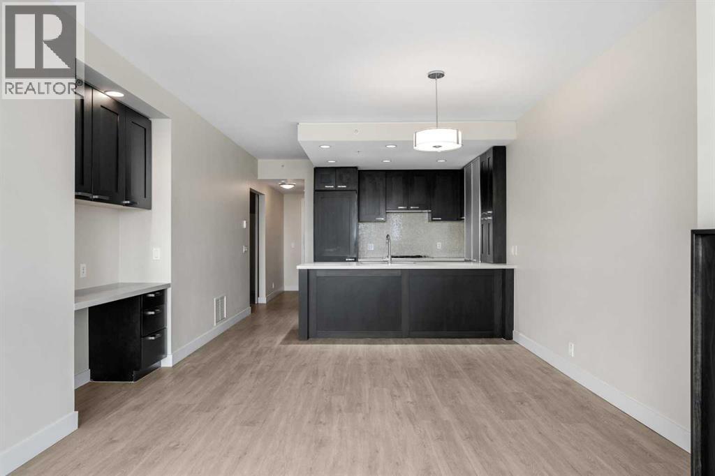 1712, 222 Riverfront Avenue SW