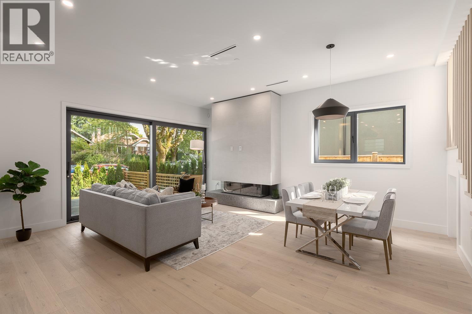 1 3186 W 11TH AVENUE