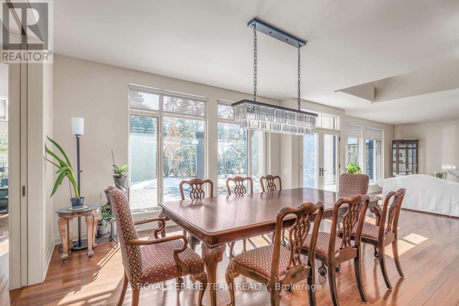 37 ROTHWELL DRIVE