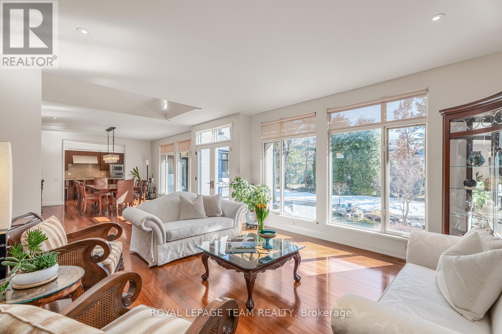 37 ROTHWELL DRIVE