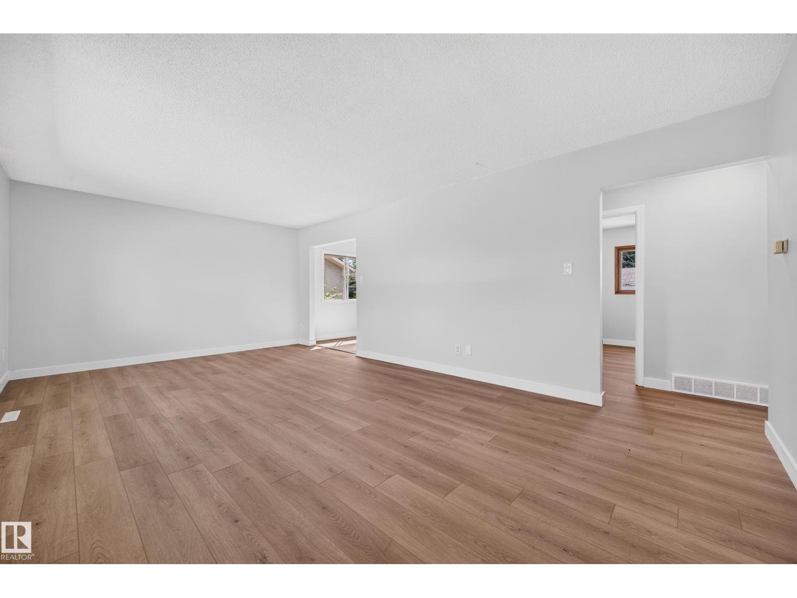 4311 105A AV NW
