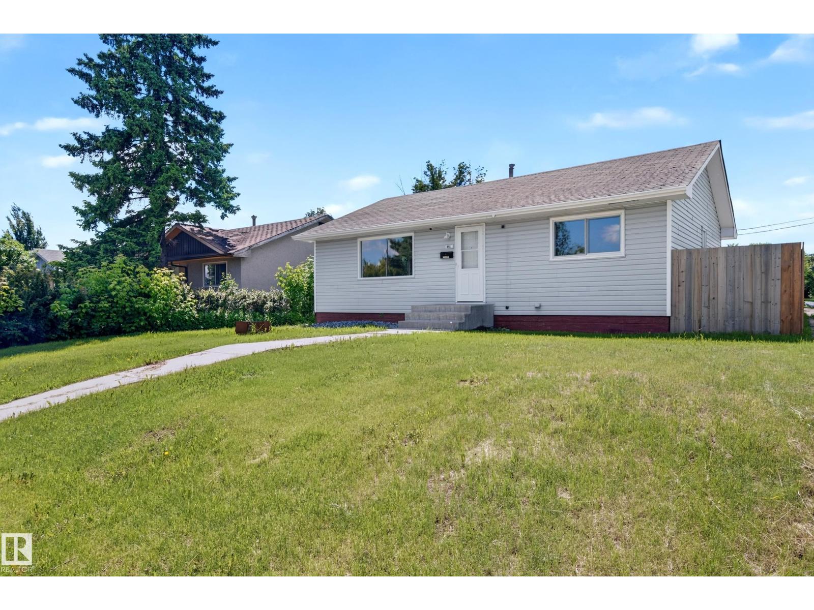 4311 105A AV NW