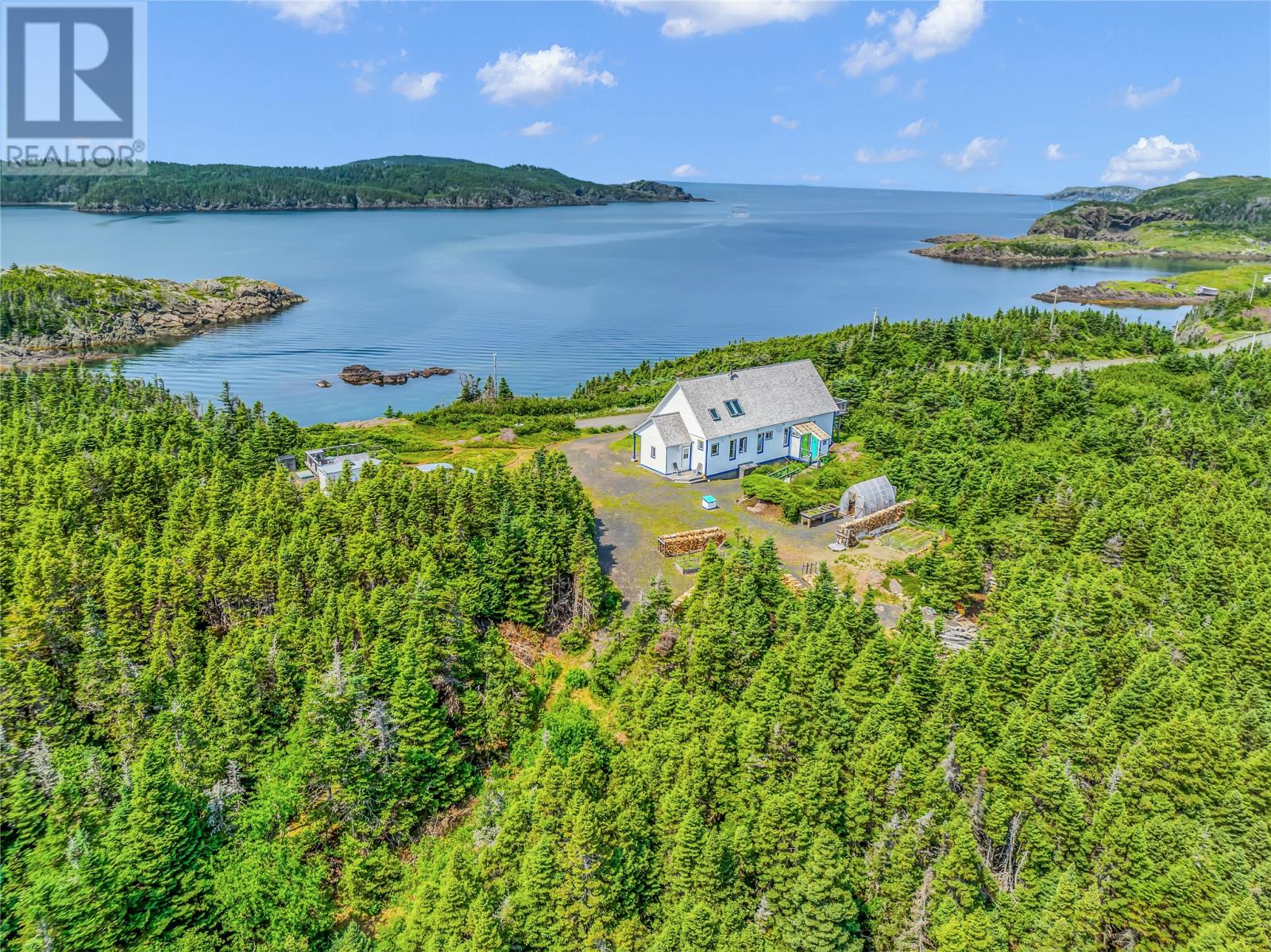 4 Green Cove Road
