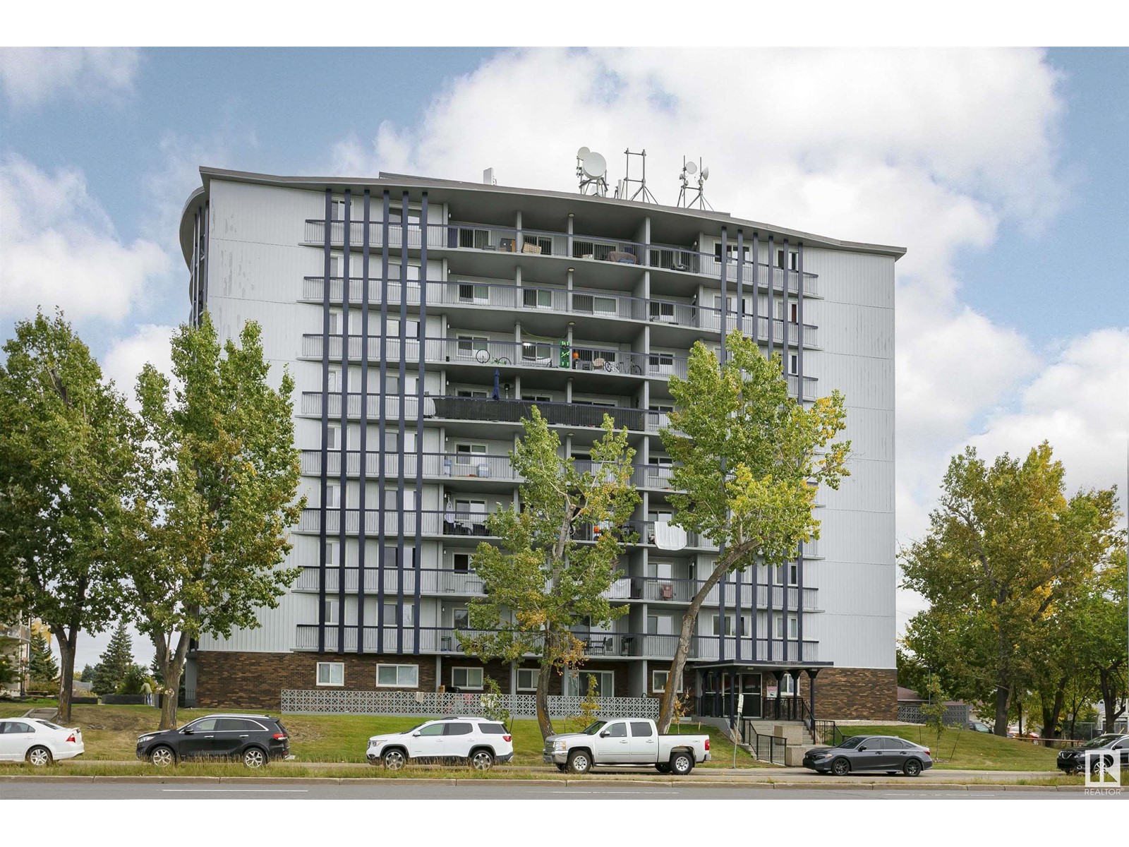 #96 13435 97 ST NW