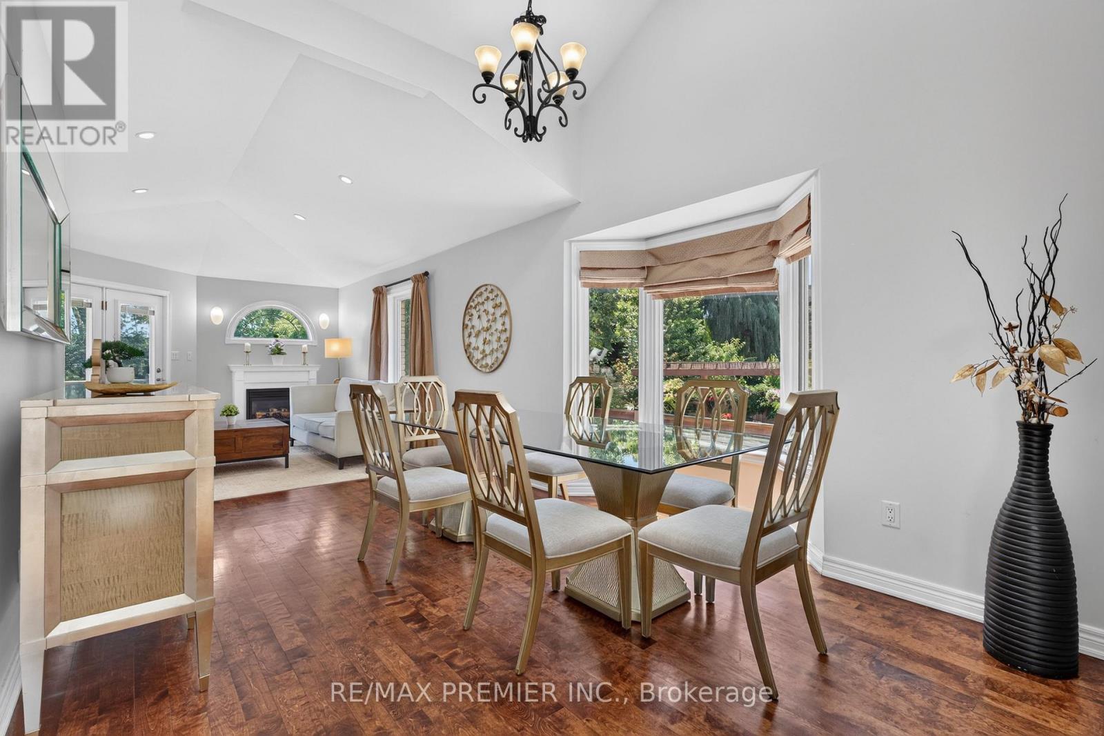 2304 SOVEREIGN STREET