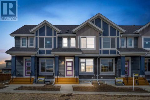 108 Cobblestone Gate SW Airdrie AB T4B5J8
