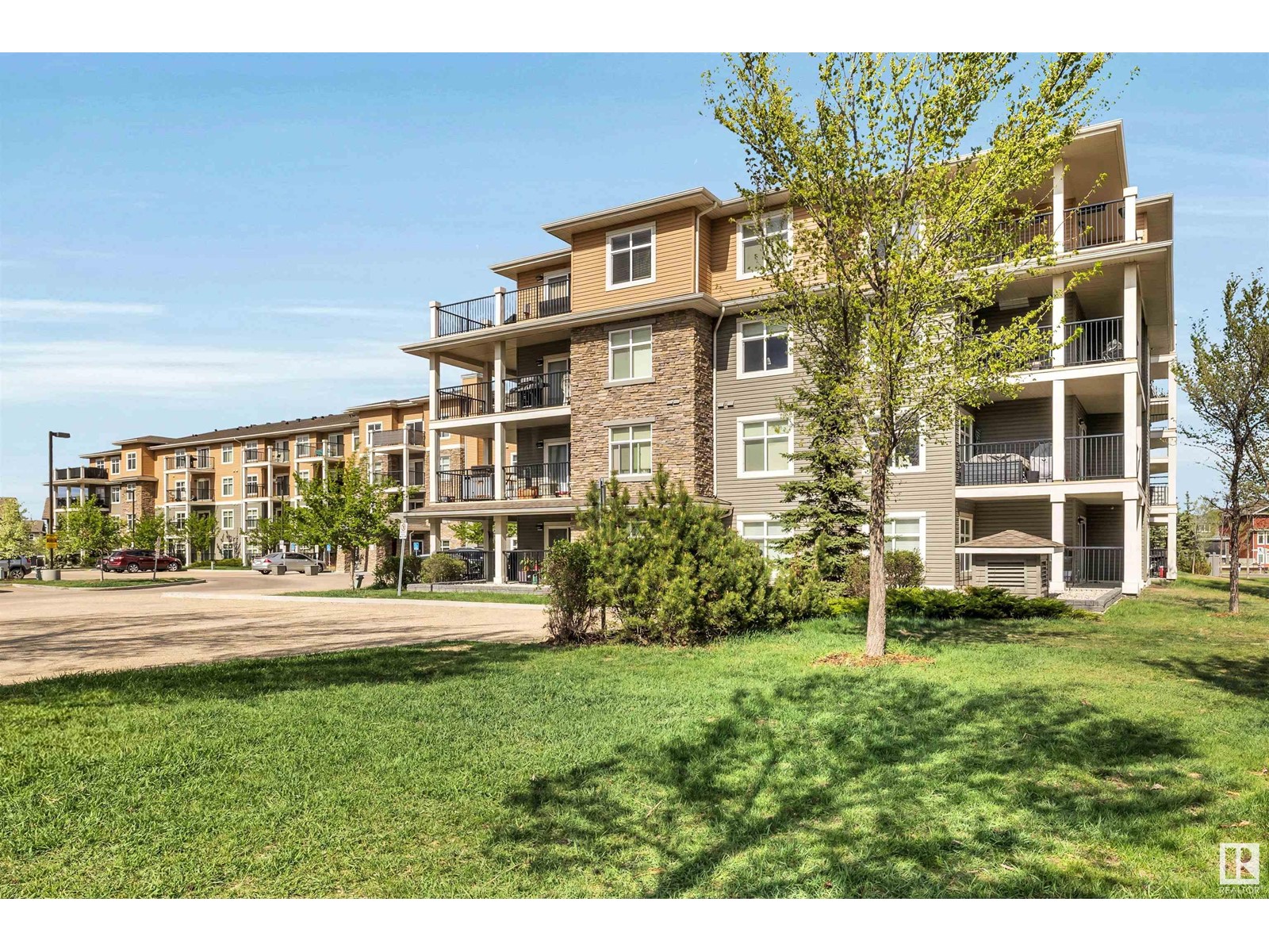 #106 6070 SCHONSEE WY NW