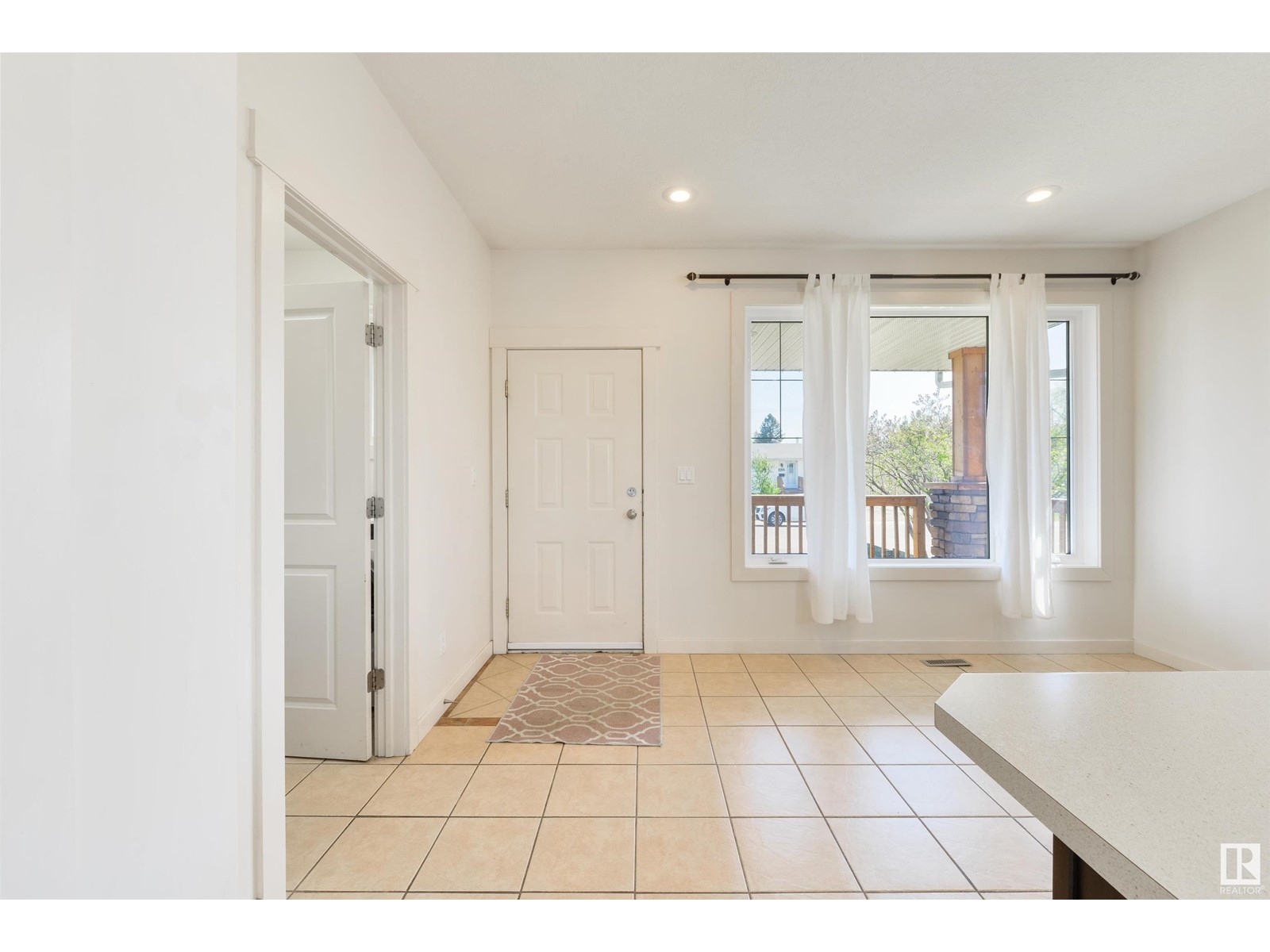 9212 154 ST NW