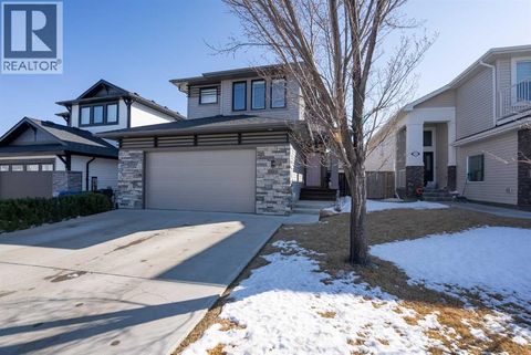 135 Riverhurst Cove W Lethbridge AB T1K6Y8
