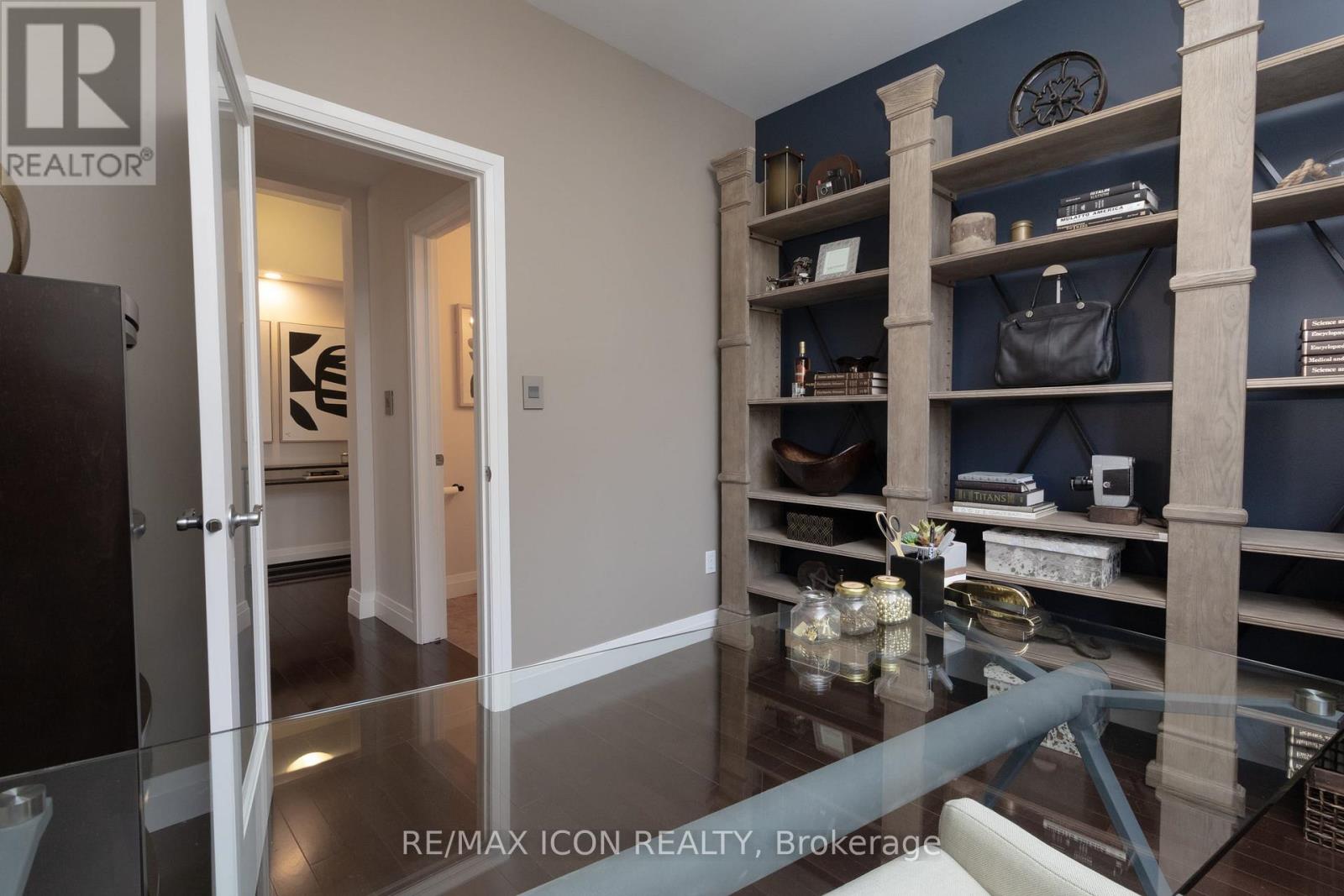 103 GLAZEBROOK CRESCENT