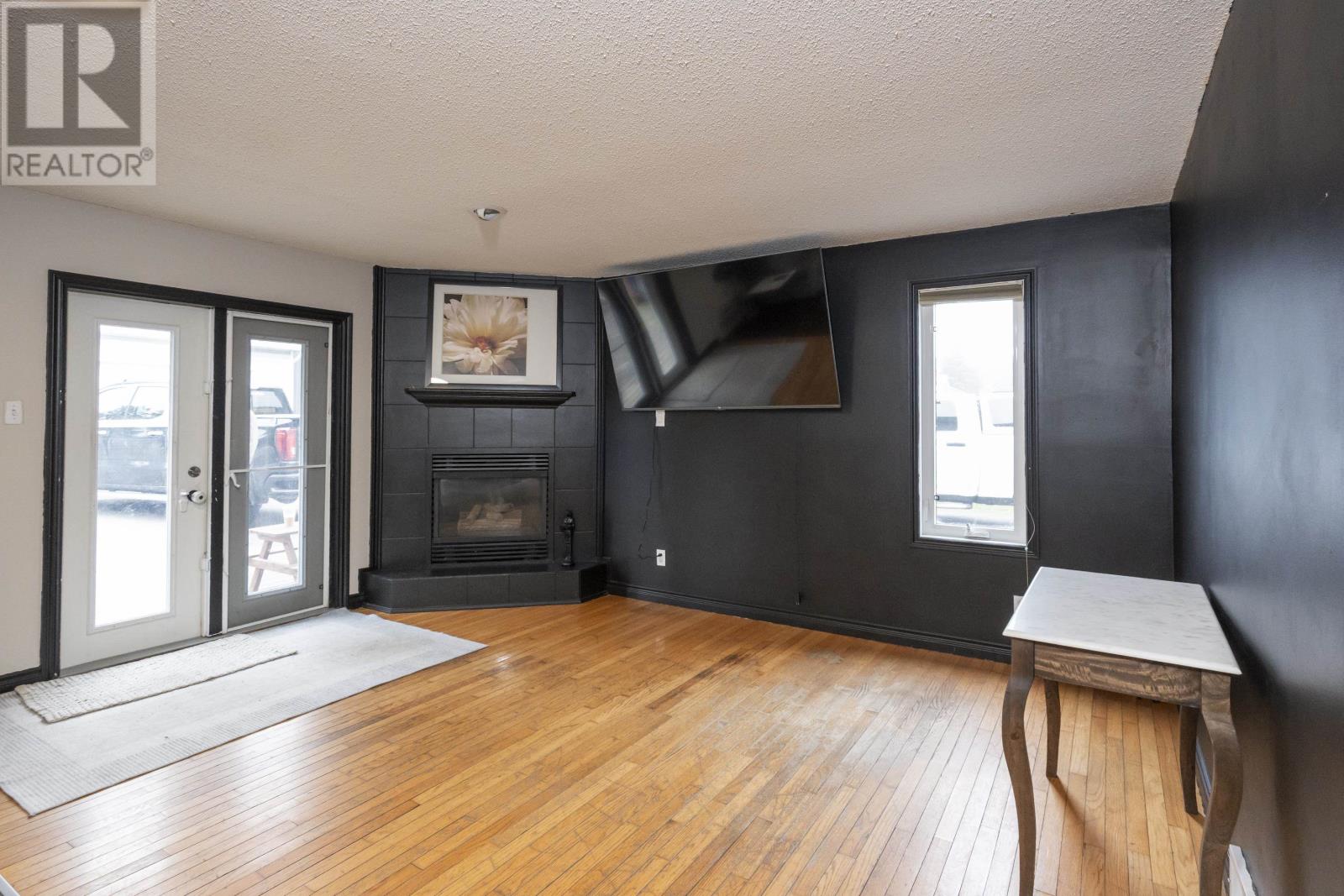 3408 Rosslyn RD