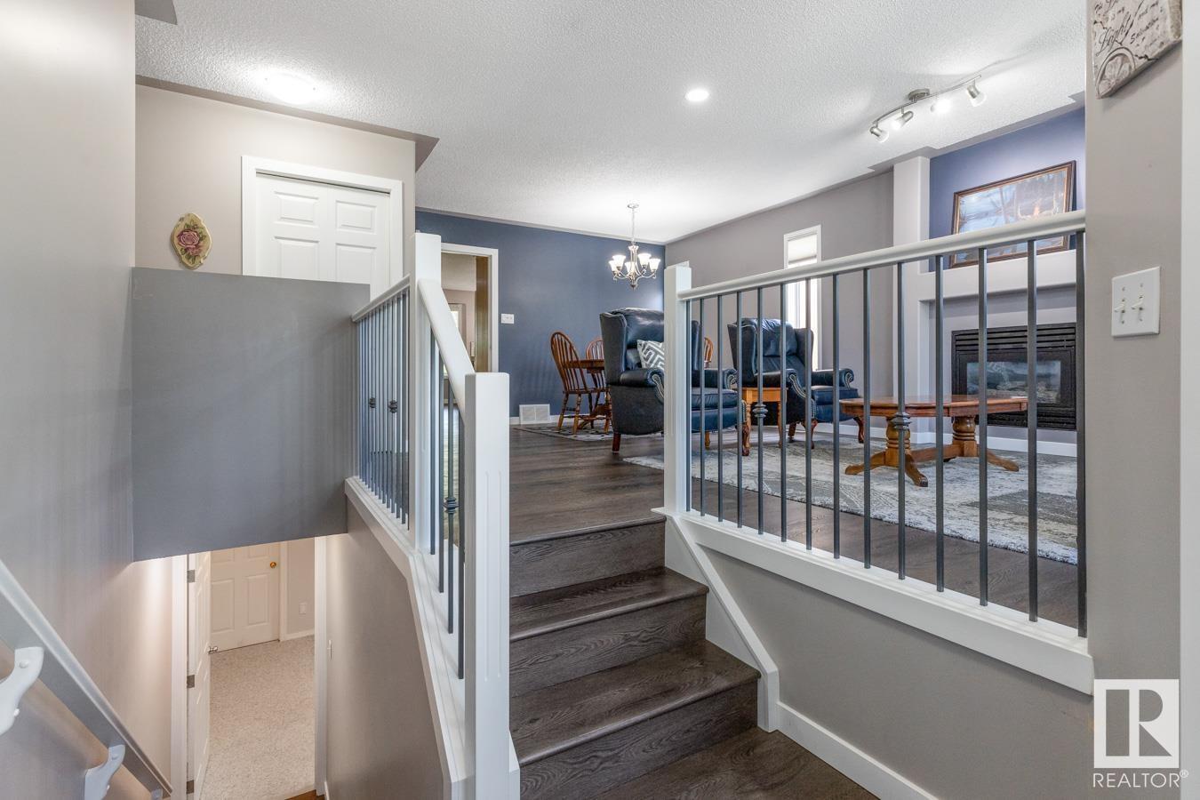 69 COLONIALE WY
