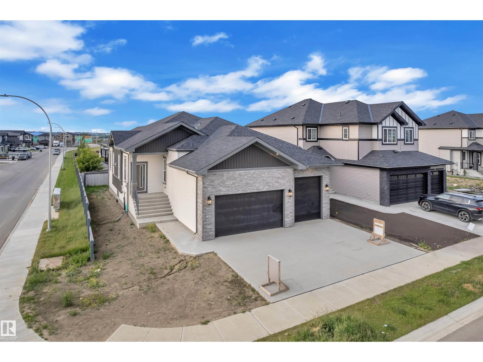 30 AVONLEA WY