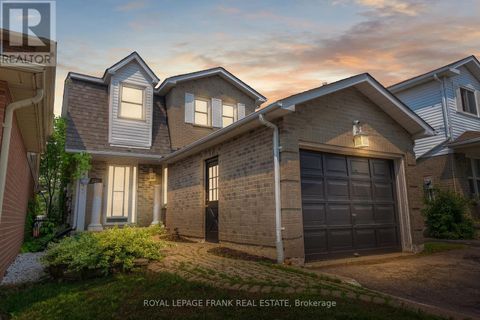 848 ATTERSLEY DRIVE Oshawa (Pinecrest) ON L1K1T9