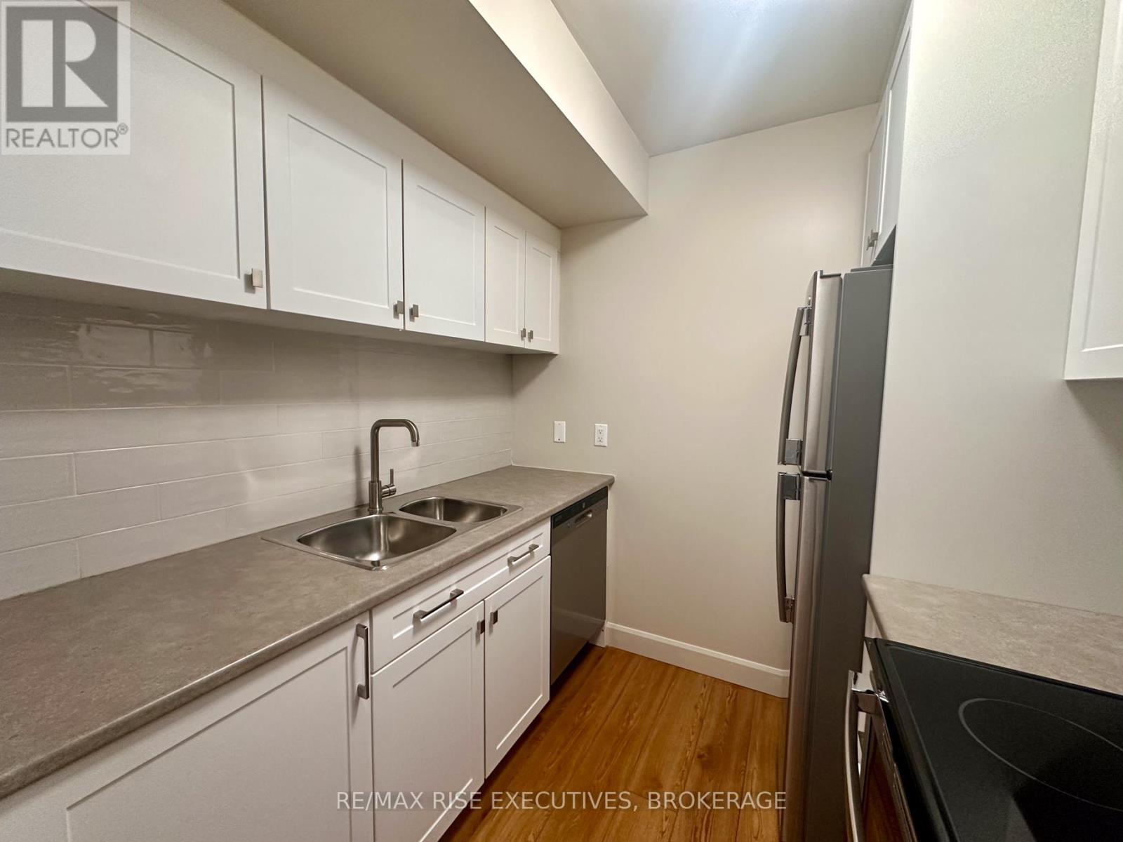 301 - 1020 PEMBRIDGE CRESCENT