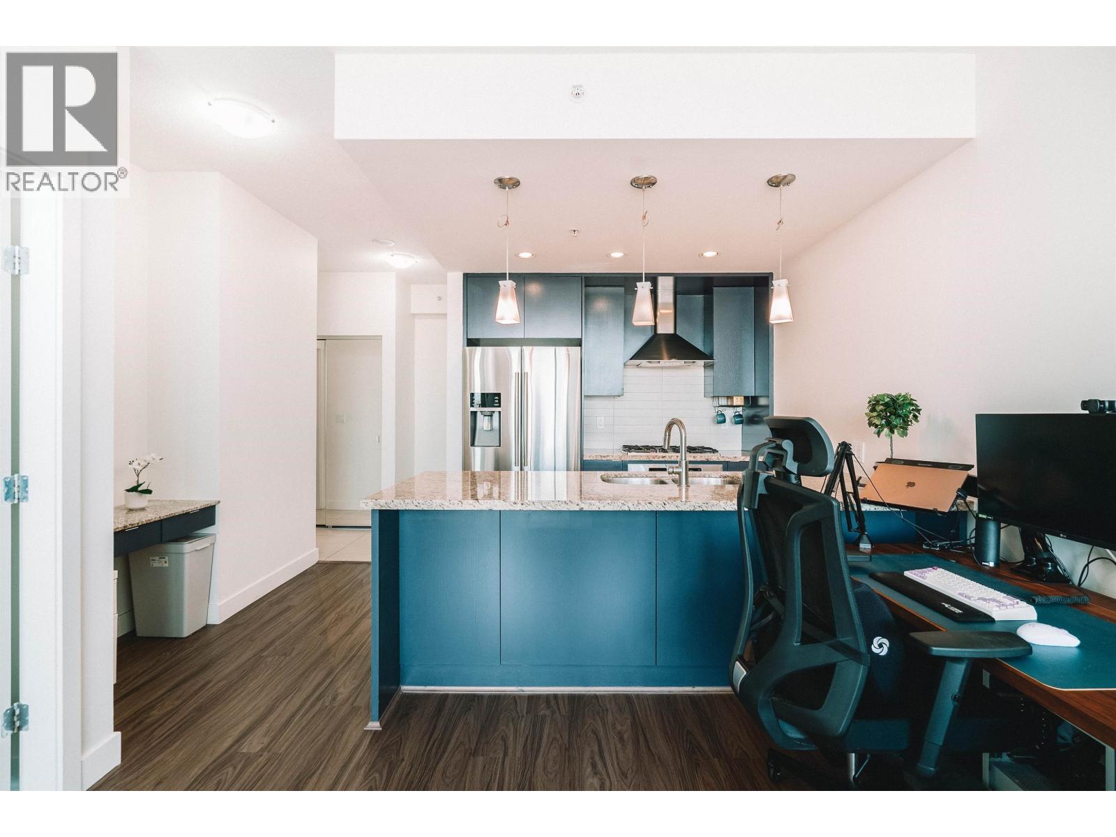 2905 7088 18TH AVENUE