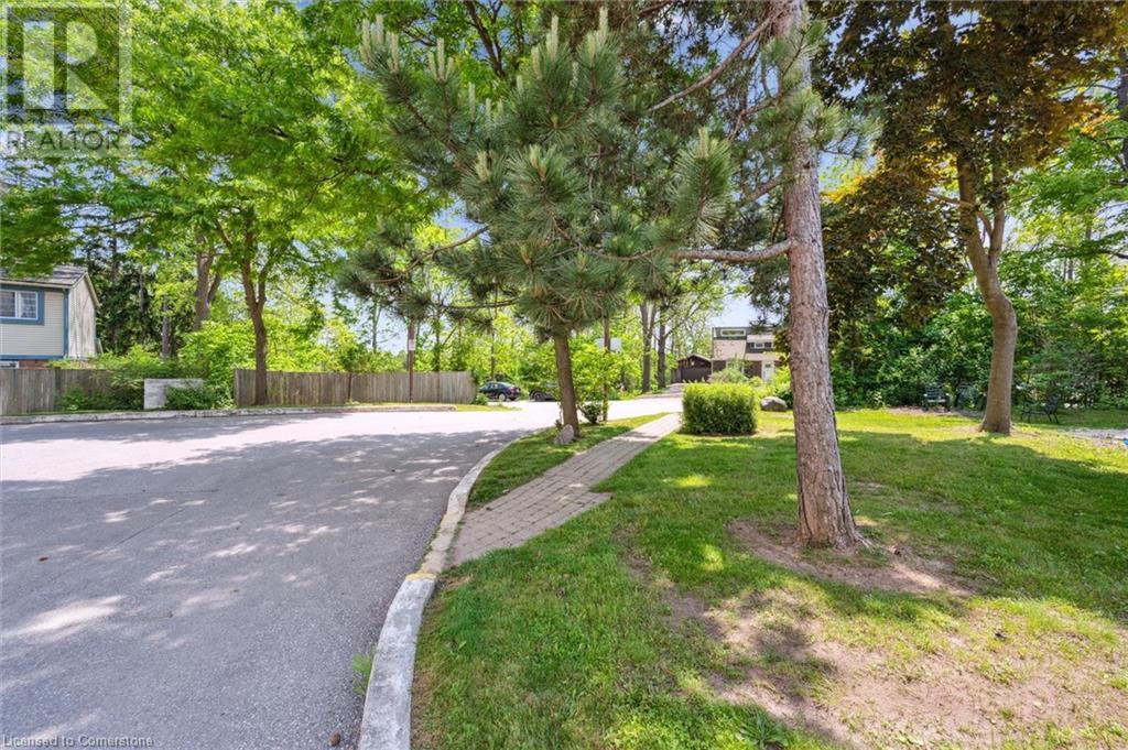 3267 KING Street E Unit# PH6