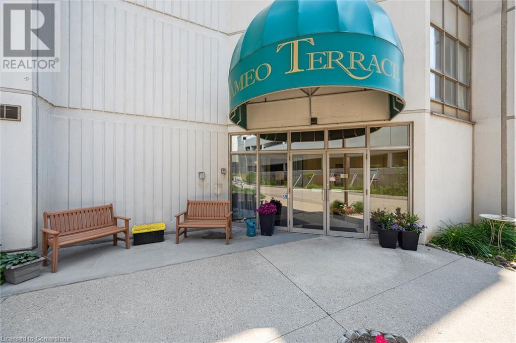 3267 KING Street E Unit# PH6