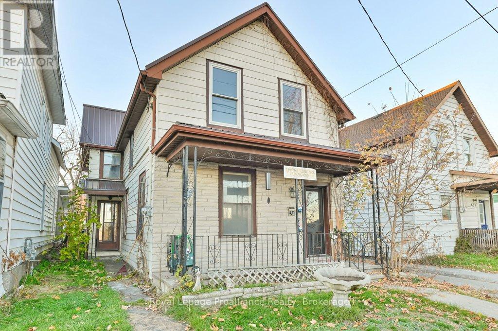 431 MAIN STREET