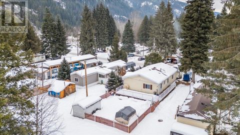 916 Airport Road Unit# 10 Salmo BC V0G1Z0