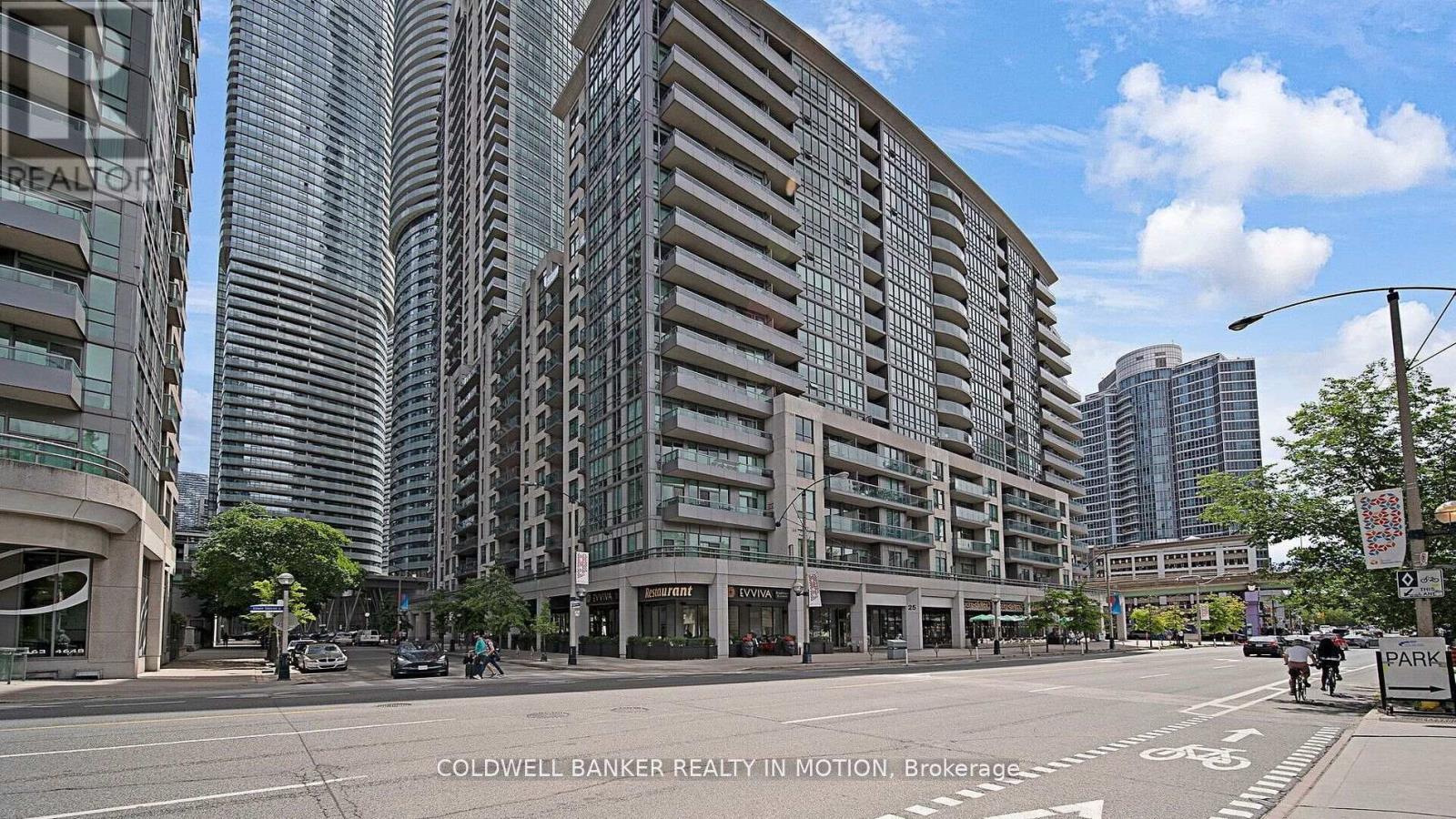 918 - 25 LOWER SIMCOE STREET