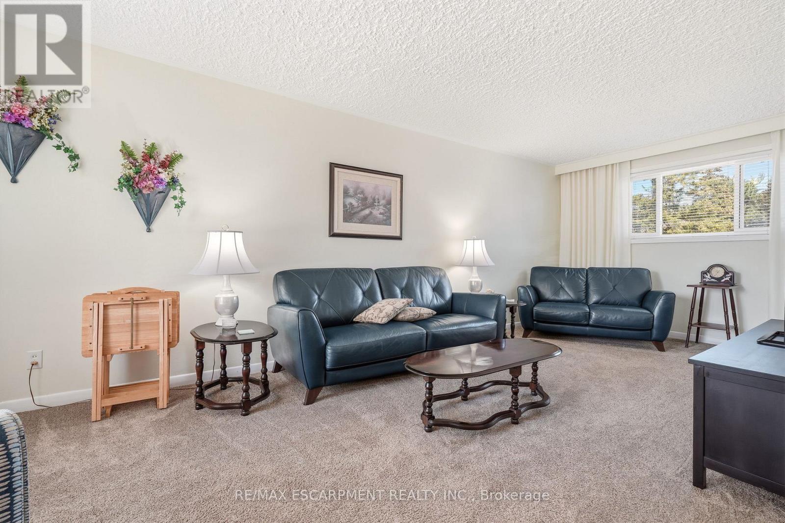 491 WARMINSTER DRIVE