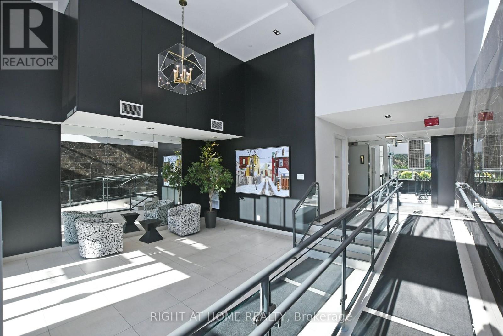 TH03 - 1350 KINGSTON ROAD