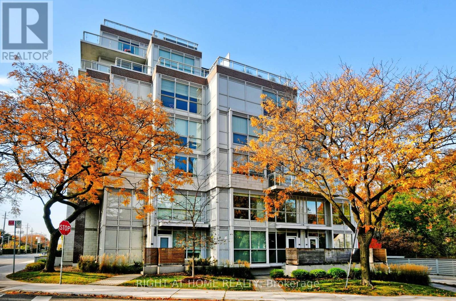 TH03 - 1350 KINGSTON ROAD