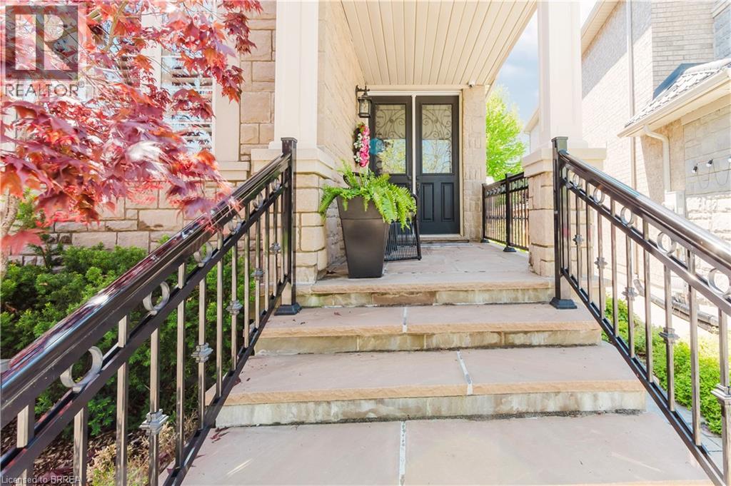12 GRANDELL Drive