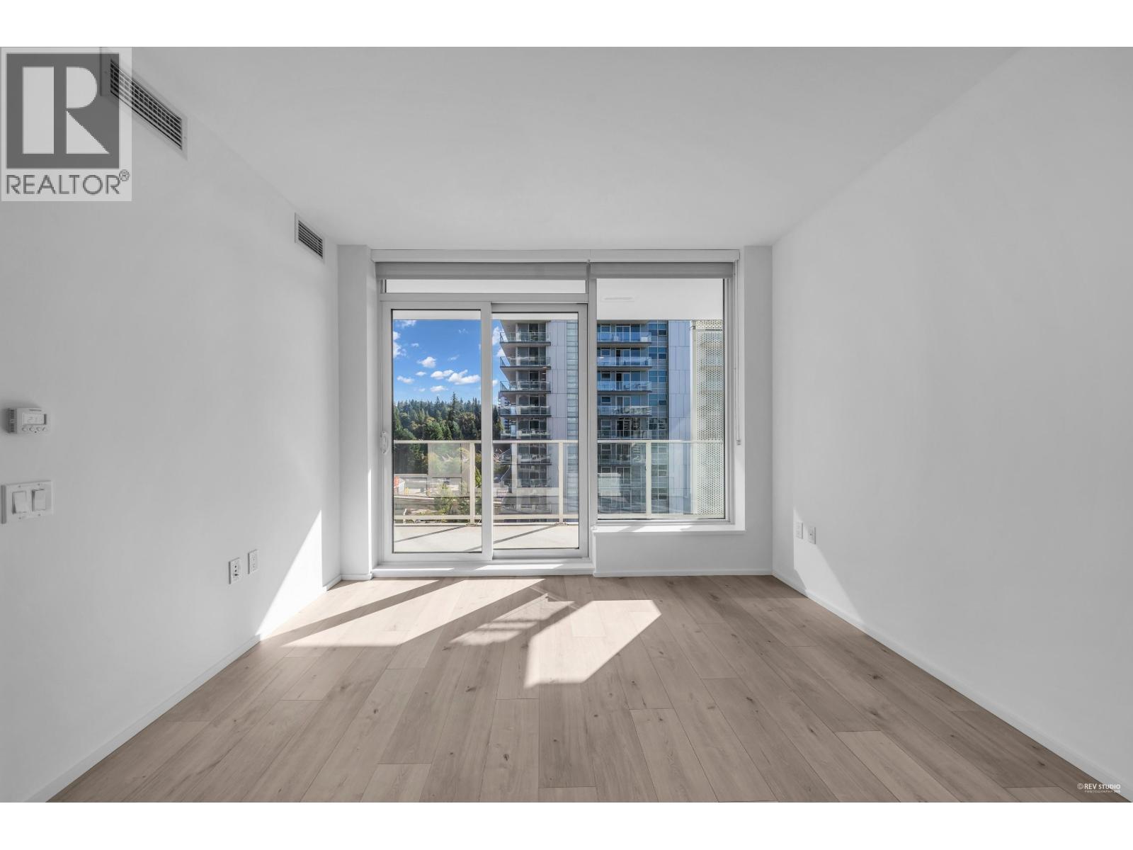 804 3833 EVERGREEN PLACE