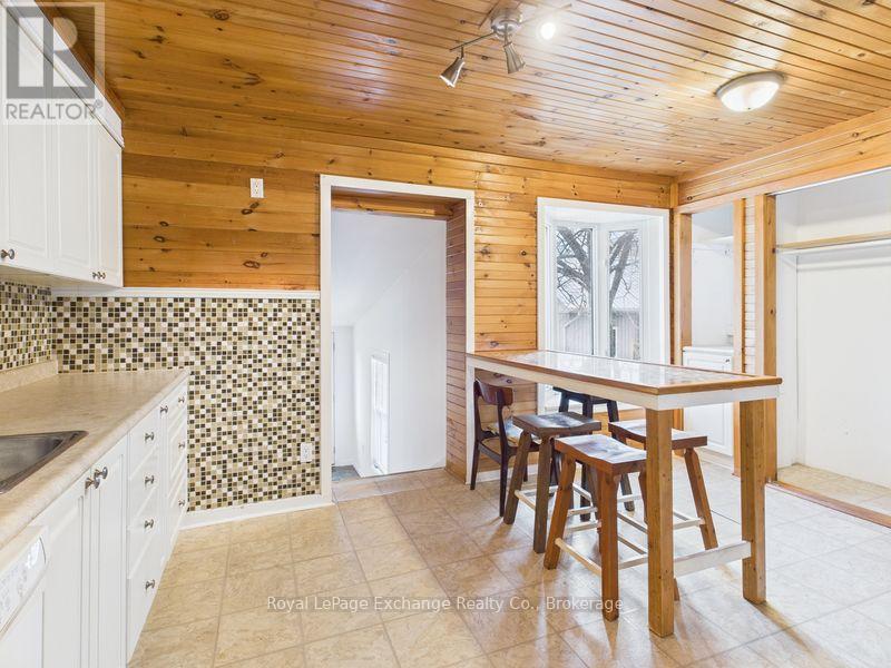 463/461 PRINCES STREET S